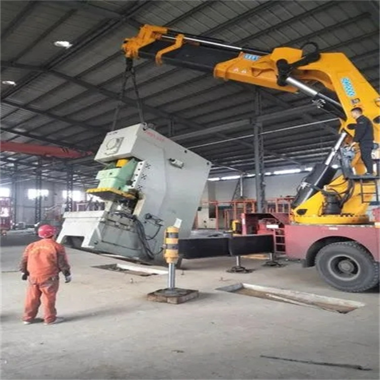 东坡80吨折臂吊车出租附近电话