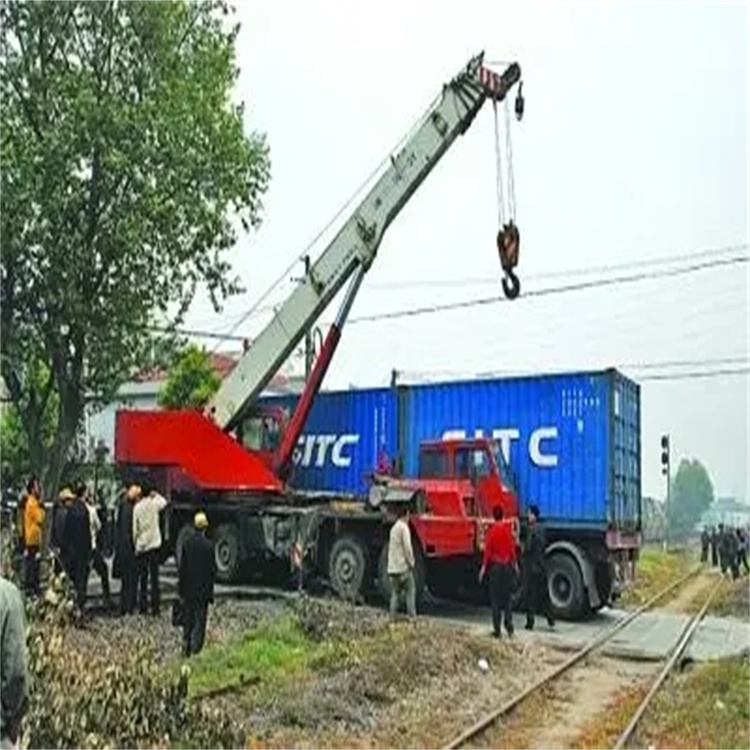 东坡如何快速找到附近的吊车救援公司